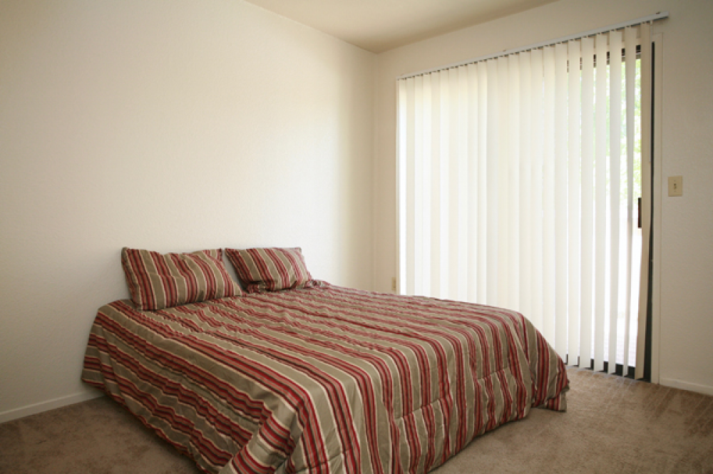 This Interior 9 photo can be viewed in person at the Willow Run Apartments, so make a reservation and stop in today.