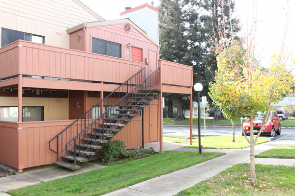 This Exterior 16 photo can be viewed in person at the Willow Run Apartments, so make a reservation and stop in today.